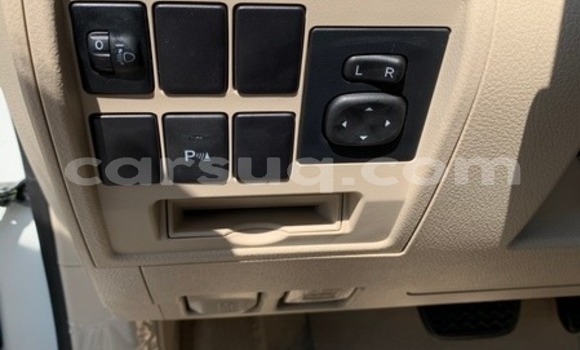 Acheter Neuf Voiture Toyota Land Cruiser Blanc à Import - Dubai, Barh el Gazel Acheter Neuf Voiture Toyota Land Cruiser Blanc à Import - Dubai, Barh el Gazel