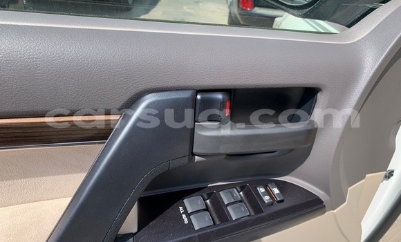 Acheter Neuf Voiture Toyota Land Cruiser Blanc à Import - Dubai, Barh el Gazel Acheter Neuf Voiture Toyota Land Cruiser Blanc à Import - Dubai, Barh el Gazel