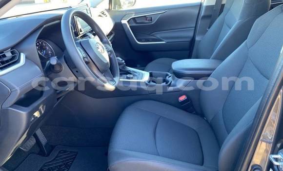 Acheter Import Voiture Toyota RAV4 Gris à N'Djamena, Chari-Baguirmi Acheter Import Voiture Toyota RAV4 Gris à N'Djamena, Chari-Baguirmi
