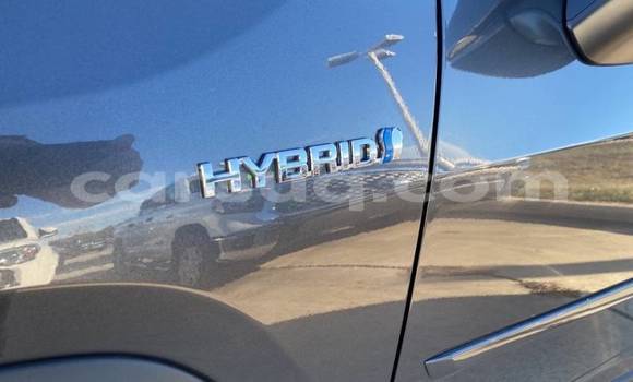 Acheter Import Voiture Toyota RAV4 Gris à N'Djamena, Chari-Baguirmi Acheter Import Voiture Toyota RAV4 Gris à N'Djamena, Chari-Baguirmi