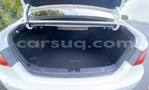 Acheter Import Voiture Hyundai Sonata Blanc à Faya, Bourkou-Ennedi-Tibesti Acheter Import Voiture Hyundai Sonata Blanc à Faya, Bourkou-Ennedi-Tibesti