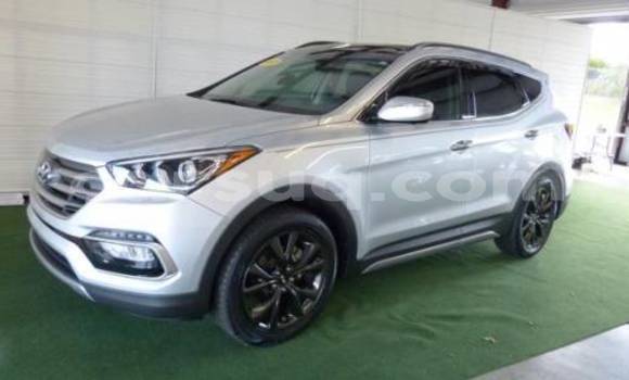 Acheter Import Voiture Hyundai Santa Fe Gris à Faya–Largeau, Borkou Region Acheter Import Voiture Hyundai Santa Fe Gris à Faya–Largeau, Borkou Region