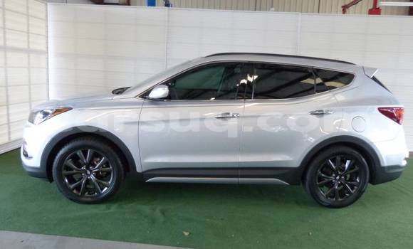 Acheter Import Voiture Hyundai Santa Fe Gris à Faya–Largeau, Borkou Region Acheter Import Voiture Hyundai Santa Fe Gris à Faya–Largeau, Borkou Region