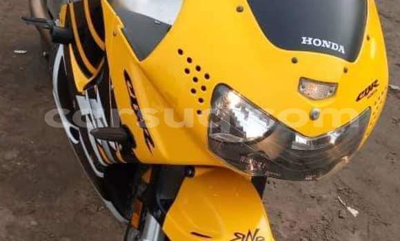 Buy Used Honda CBR Beige Bike in N'Djamena in Chari-Baguirmi Buy Used Honda CBR Beige Bike in N'Djamena in Chari-Baguirmi