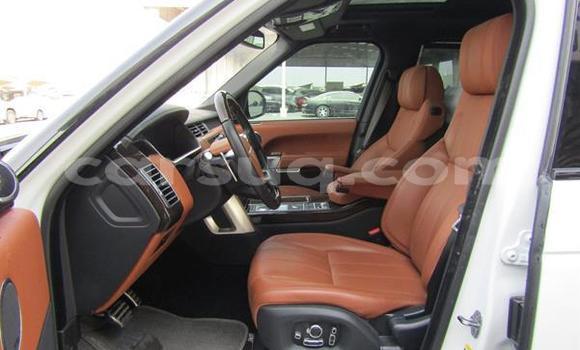 Buy Used Land Rover Range Rover White Car in Abeche in Ouaddai Region Buy Used Land Rover Range Rover White Car in Abeche in Ouaddai Region
