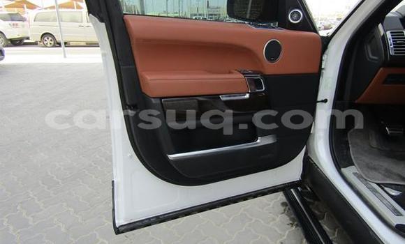 Buy Used Land Rover Range Rover White Car in Abou Deia in Salamat Buy Used Land Rover Range Rover White Car in Abou Deia in Salamat