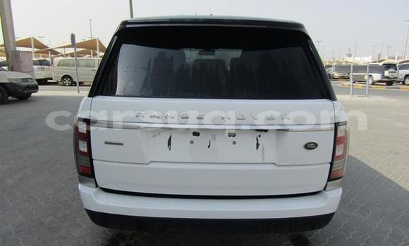 Buy New Land Rover Range Rover White Car in Abeche in Ouaddai Region Buy New Land Rover Range Rover White Car in Abeche in Ouaddai Region