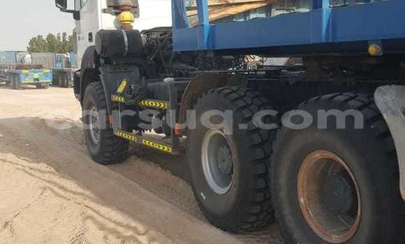 Acheter Occasion Utilitaire Iveco Trakker 440 Blanc à Import - Dubai, Barh el Gazel Acheter Occasion Utilitaire Iveco Trakker 440 Blanc à Import - Dubai, Barh el Gazel