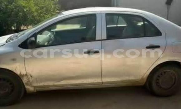 Acheter Occasion Voiture Toyota Yaris Blanc à N'Djamena, Chari-Baguirmi