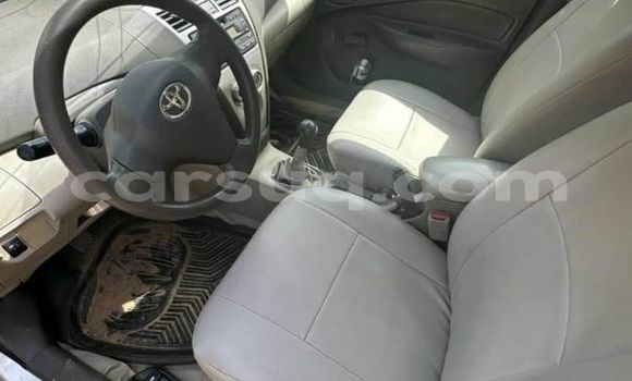 Acheter Occasion Voiture Toyota Yaris Blanc à N'Djamena, Chari-Baguirmi Acheter Occasion Voiture Toyota Yaris Blanc à N'Djamena, Chari-Baguirmi