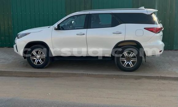 Acheter Occasion Voiture Toyota Fortuner Autre à N'Djamena, Chari-Baguirmi Acheter Occasion Voiture Toyota Fortuner Autre à N'Djamena, Chari-Baguirmi