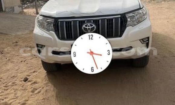 Acheter Occasion Voiture Toyota Prado Blanc à N'Djamena, Chari-Baguirmi