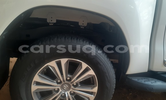 Acheter Neuf Voiture Toyota Hilux Blanc à N'Djamena, Chari-Baguirmi