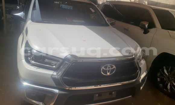 Acheter Neuf Voiture Toyota Hilux Blanc à N'Djamena, Chari-Baguirmi Acheter Neuf Voiture Toyota Hilux Blanc à N'Djamena, Chari-Baguirmi