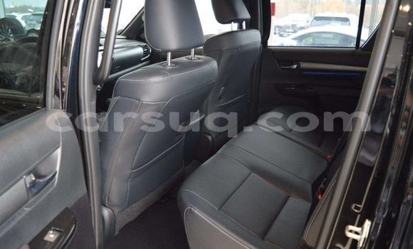 Acheter Neuf Voiture Toyota Hilux Noir à Import - Dubai, Barh el Gazel Acheter Neuf Voiture Toyota Hilux Noir à Import - Dubai, Barh el Gazel
