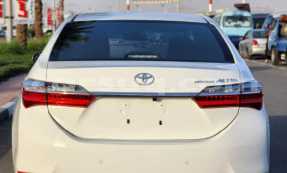 Acheter Occasion Voiture Toyota Corolla Blanc à Import - Dubai, Barh el Gazel Acheter Occasion Voiture Toyota Corolla Blanc à Import - Dubai, Barh el Gazel