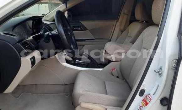 Acheter Occasion Voiture Honda Accord Blanc à Abou Deia, Salamat Acheter Occasion Voiture Honda Accord Blanc à Abou Deia, Salamat