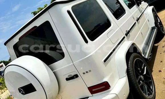 Acheter Occasion Voiture Mercedes Viano Blanc à N'Djamena, Chari-Baguirmi Acheter Occasion Voiture Mercedes Viano Blanc à N'Djamena, Chari-Baguirmi