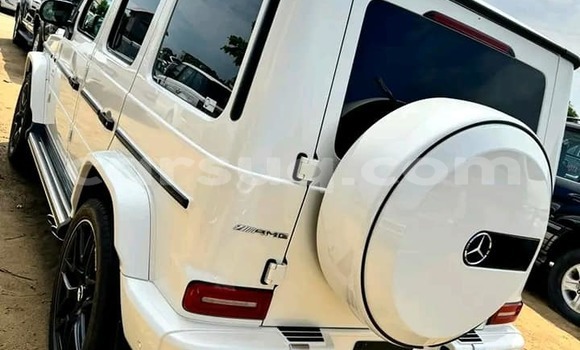 Acheter Occasion Voiture Mercedes Viano Blanc à N'Djamena, Chari-Baguirmi Acheter Occasion Voiture Mercedes Viano Blanc à N'Djamena, Chari-Baguirmi