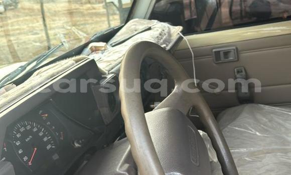 Acheter Occasion Voiture Toyota Land Cruiser Beige à N'Djamena, Chari-Baguirmi Acheter Occasion Voiture Toyota Land Cruiser Beige à N'Djamena, Chari-Baguirmi