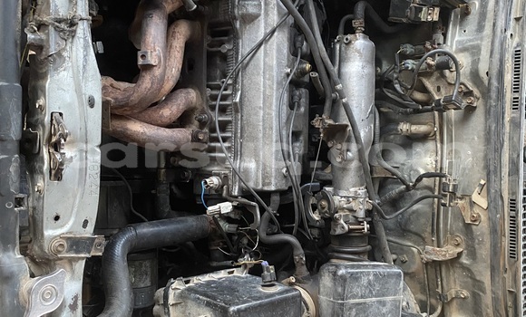 Acheter Occasion Voiture Toyota RAV4 Marron à N'Djamena, Chari-Baguirmi Acheter Occasion Voiture Toyota RAV4 Marron à N'Djamena, Chari-Baguirmi