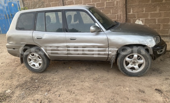 Acheter Occasion Voiture Toyota RAV4 Marron à N'Djamena, Chari-Baguirmi Acheter Occasion Voiture Toyota RAV4 Marron à N'Djamena, Chari-Baguirmi