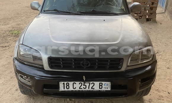 Acheter Occasion Voiture Toyota RAV4 Marron à N'Djamena, Chari-Baguirmi Acheter Occasion Voiture Toyota RAV4 Marron à N'Djamena, Chari-Baguirmi