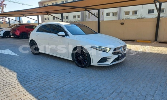 Acheter Occasion Voiture Mercedes-Benz A200 Blanc à N'Djamena, Chari-Baguirmi Acheter Occasion Voiture Mercedes-Benz A200 Blanc à N'Djamena, Chari-Baguirmi