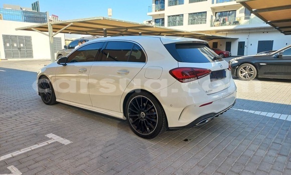 Acheter Occasion Voiture Mercedes-Benz A200 Blanc à N'Djamena, Chari-Baguirmi Acheter Occasion Voiture Mercedes-Benz A200 Blanc à N'Djamena, Chari-Baguirmi