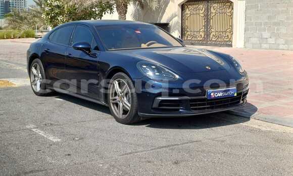 Acheter Occasion Voiture Porsche Panamera Bleu à N'Djamena, Chari-Baguirmi Acheter Occasion Voiture Porsche Panamera Bleu à N'Djamena, Chari-Baguirmi