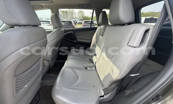 Acheter Occasion Voiture Toyota RAV4 Marron à N'Djamena, Chari-Baguirmi Acheter Occasion Voiture Toyota RAV4 Marron à N'Djamena, Chari-Baguirmi