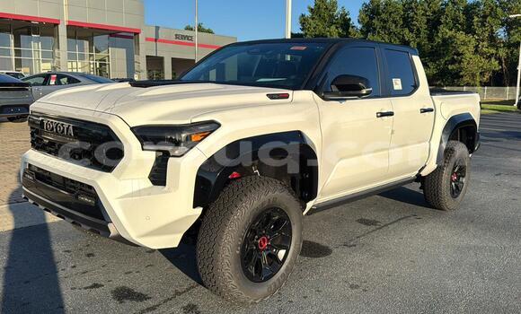 Acheter Occasion Voiture Toyota Tacoma Blanc à N'Djamena, Chari-Baguirmi