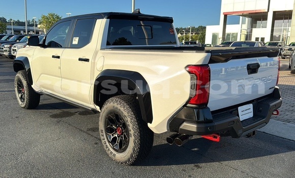 Acheter Occasion Voiture Toyota Tacoma Blanc à N'Djamena, Chari-Baguirmi Acheter Occasion Voiture Toyota Tacoma Blanc à N'Djamena, Chari-Baguirmi