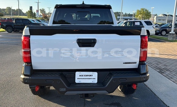 Acheter Occasion Voiture Toyota Tacoma Blanc à N'Djamena, Chari-Baguirmi Acheter Occasion Voiture Toyota Tacoma Blanc à N'Djamena, Chari-Baguirmi