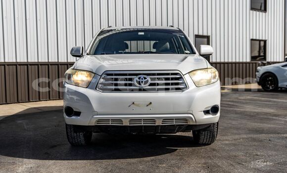 Acheter Occasion Voiture Toyota Highlander Blanc à N'Djamena, Chari-Baguirmi Acheter Occasion Voiture Toyota Highlander Blanc à N'Djamena, Chari-Baguirmi