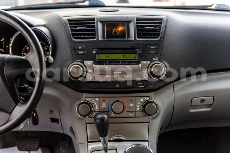 Big with watermark toyota highlander chari baguirmi n djamena 4222