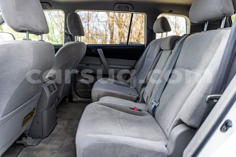 Big with watermark toyota highlander chari baguirmi n djamena 4222