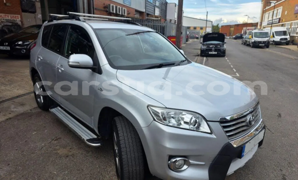 Acheter Occasion Voiture Toyota RAV4 Gris à N'Djamena, Chari-Baguirmi