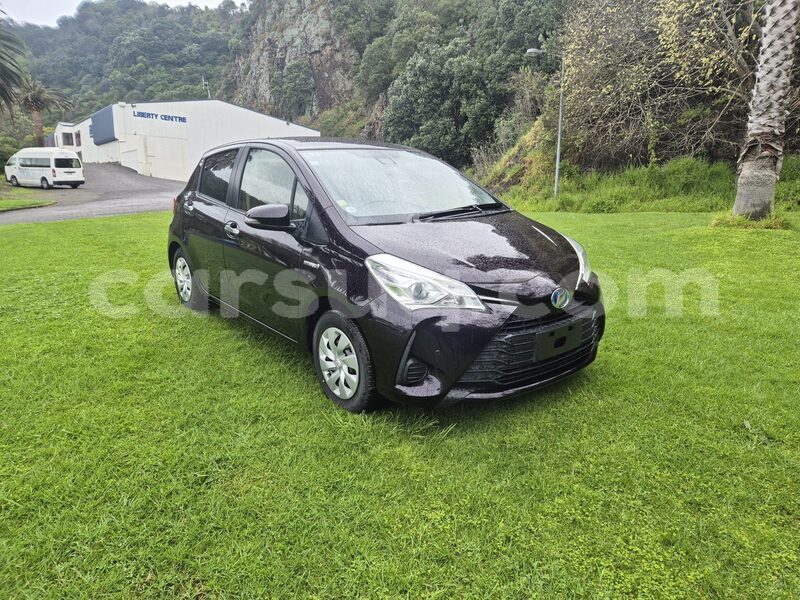 Big with watermark toyota vitz chari baguirmi n djamena 4247