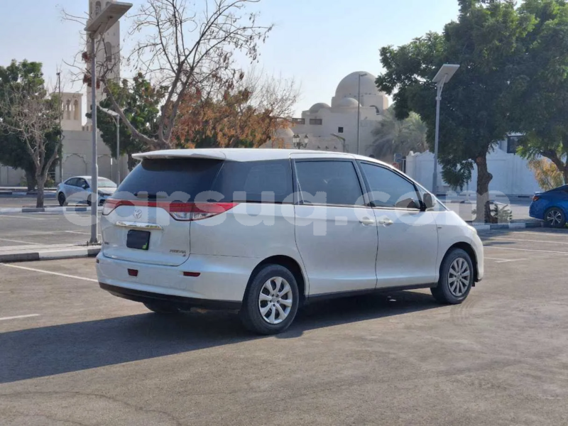 Big with watermark toyota previa chari baguirmi n djamena 4253