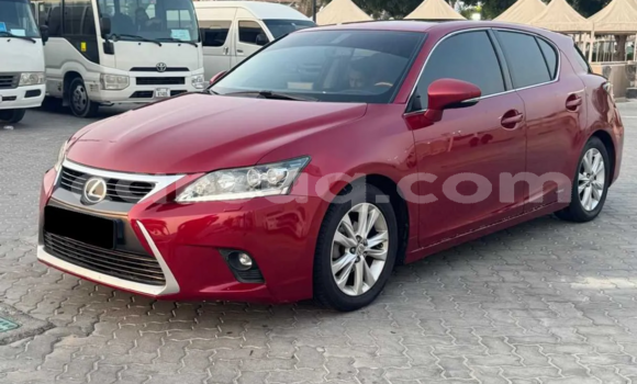Acheter Occasion Voiture Lexus CT Rouge à N'Djamena, Chari-Baguirmi
