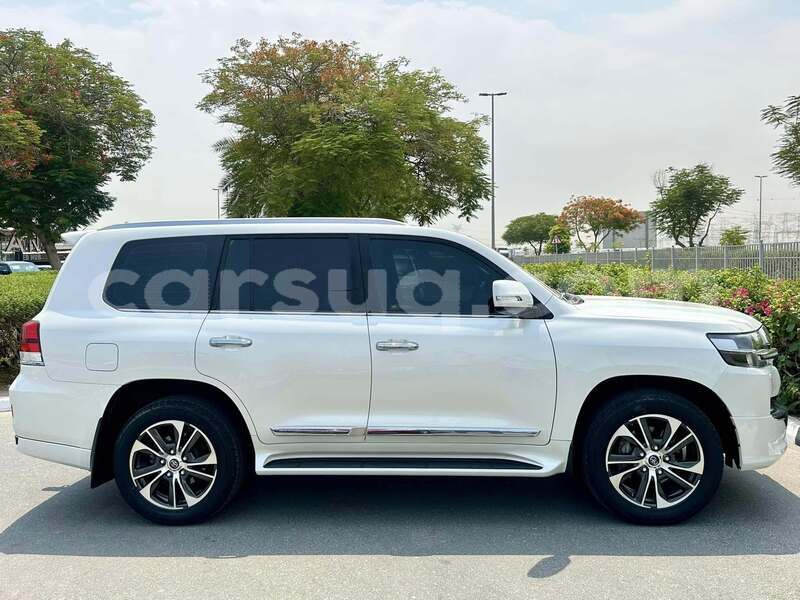 Big with watermark toyota land cruiser borkou region faya largeau 4266