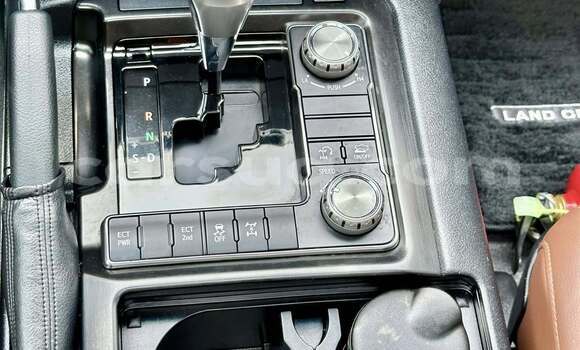 Acheter Occasion Voiture Toyota Land Cruiser Blanc à Faya–Largeau, Borkou Region Acheter Occasion Voiture Toyota Land Cruiser Blanc à Faya–Largeau, Borkou Region