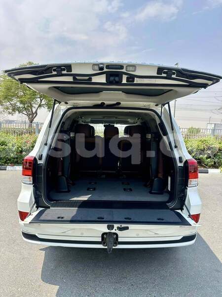 Big with watermark toyota land cruiser borkou region faya largeau 4266