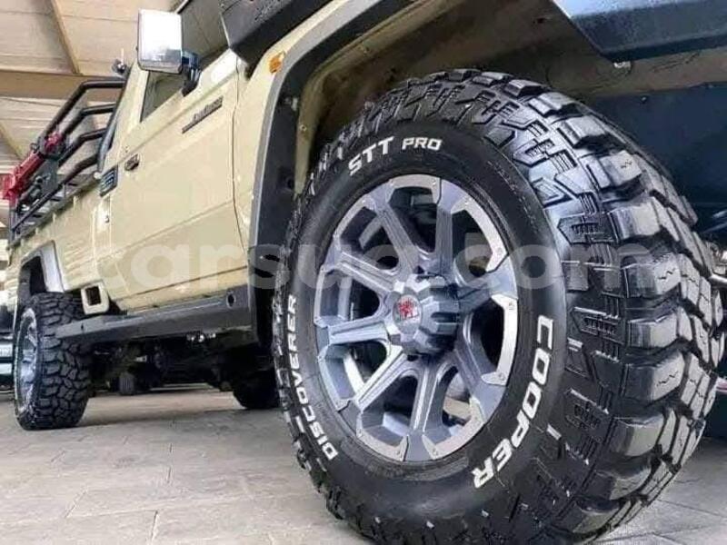 Big with watermark toyota land cruiser logone occidental region moundou 4274