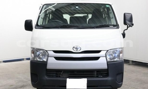 Acheter Occasion Voiture Toyota Hiace Blanc à N'Djamena, Chari-Baguirmi
