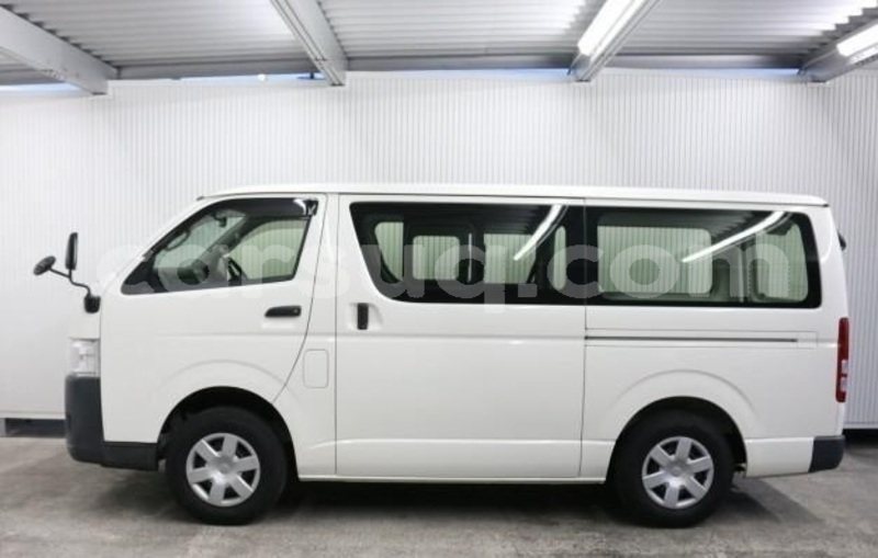 Big with watermark toyota hiace chari baguirmi n djamena 4284