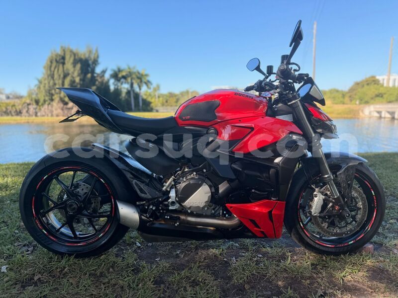 Big with watermark ducati streetfighter salamat abou deia 4287