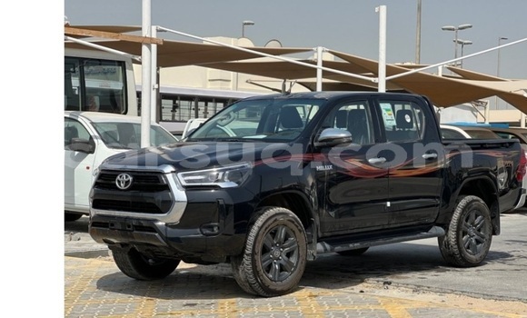 Acheter Occasion Voiture Toyota Hilux Blanc à N'Djamena, Chari-Baguirmi Acheter Occasion Voiture Toyota Hilux Blanc à N'Djamena, Chari-Baguirmi