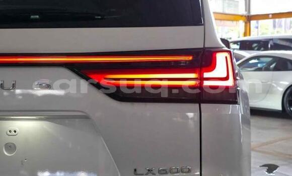 Buy Used Lexus LX White Car in N'Djamena in Chari-Baguirmi Buy Used Lexus LX White Car in N'Djamena in Chari-Baguirmi